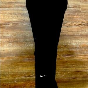 Nike medium crop leggings
